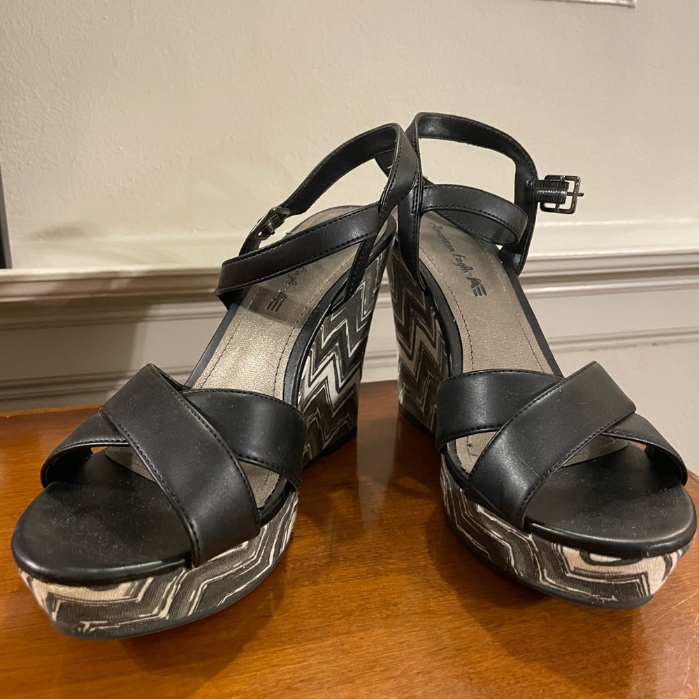 American Eagle AE Wedge Sandal